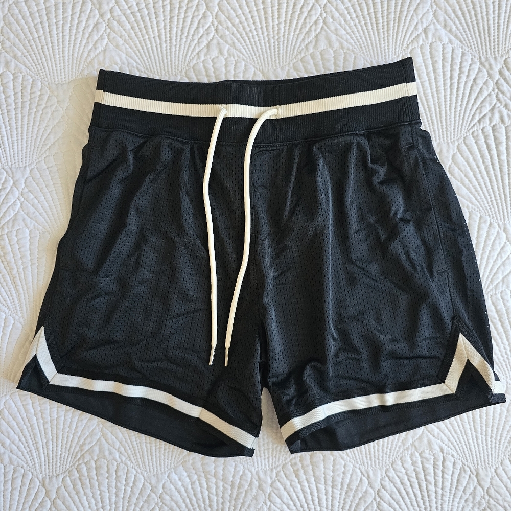 Abercrombie & Fitch 6 inch retro mesh short